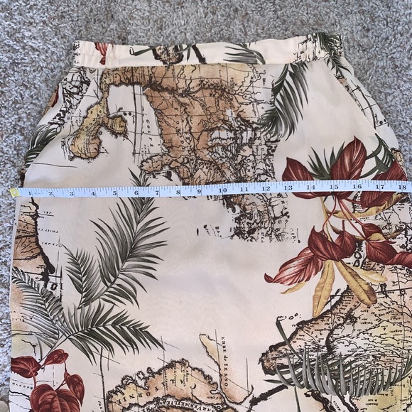 SOLD Vintage | Continent Globe Midi Straight Skirt - Picture 6 of 7